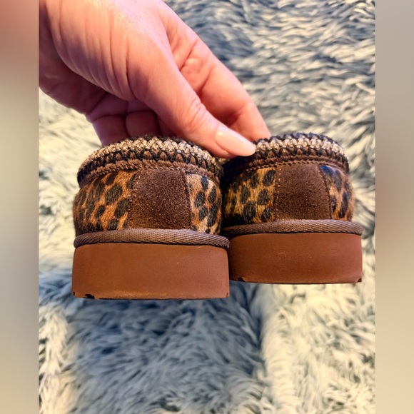 UGG Tasman Caspian Slippers EUC - Picture 8 of 12